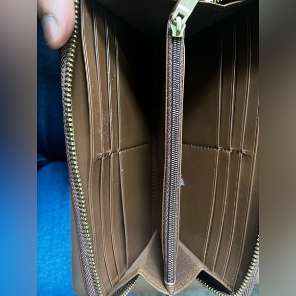 Brown coach wallet - Picture 5 of 8